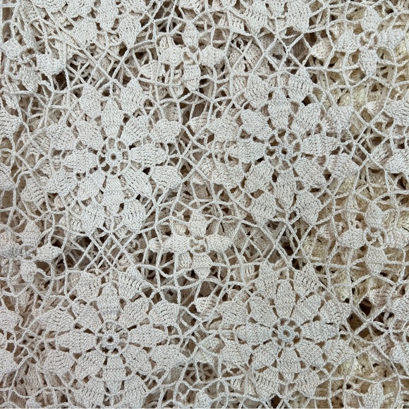 Vintage Handmade Cream Crochet Rectangle Floral Table Cloth - Picture 3 of 8